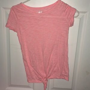 I’m selling this peach colored shirt